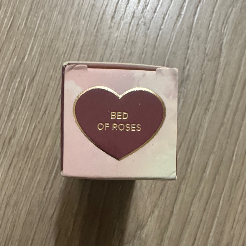 Bed of Roses Heart Box - Picture 11 of 16